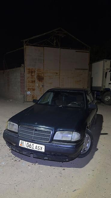 Mercedes-Benz 220: 1998 г., 2 л, Автомат, Бензин, Седан