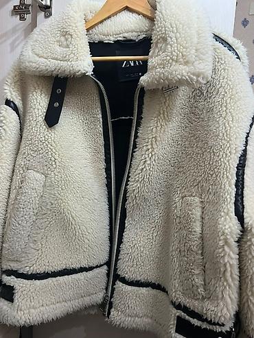 tüklü kurtka: ZARA brendinə məxsus, "teddy" tipli bu uniseks jaket, yumşaq və sıx — 2