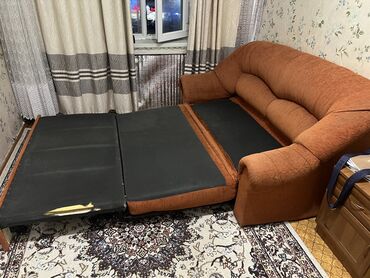 кожанная мебель: Диван-кровать, цвет - Коричневый, Б/у