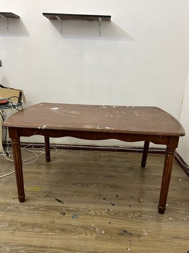taxta stol stul satisi: Qonaq masası, İşlənmiş, Açılmayan, Dördbucaq masa