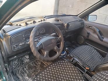 Volkswagen: Volkswagen Passat: 1995 г., 1.8 л, Механика, Бензин, Универсал — 3