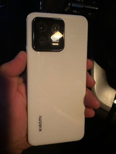 телефон кнопочный: Xiaomi, 13, Б/у, 256 ГБ, цвет - Белый, 2 SIM