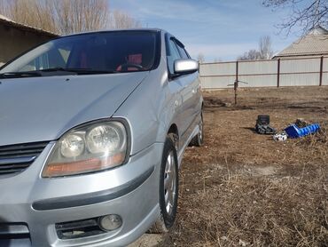 Nissan: Nissan Almera Tino: 2001 г., 1.8 л, Механика, Бензин, Хетчбек