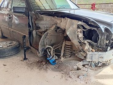 masın satışı: Mercedes-Benz 240: 2.4 l | 1997 il Sedan — 1
