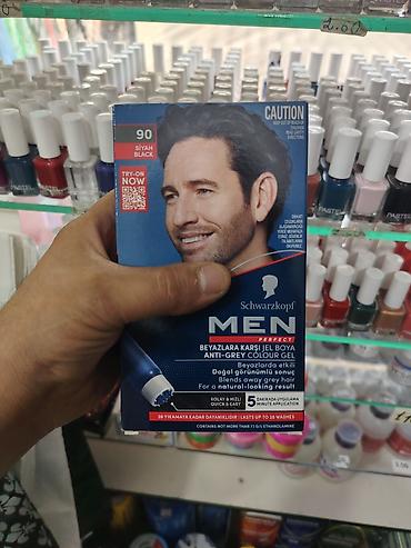 divar boyalari: Schwarzkopf Men Perfect saç boyası – 90 Siyah Kişilər üçün nəzərdə — 1