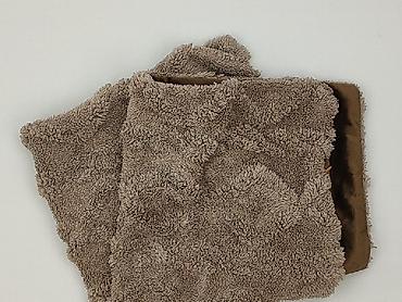 sinsay koc jelonek: Miękka kominowa chusta / komin unisex w kolorze beżowo-brązowym. Model — 1