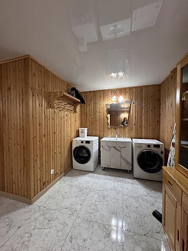 Продажа коттеджей и домов: 🏡Продается 3х этажный ДОМ 🏰 на первой линии улицы Ахунбаева/Тыналиева — 14