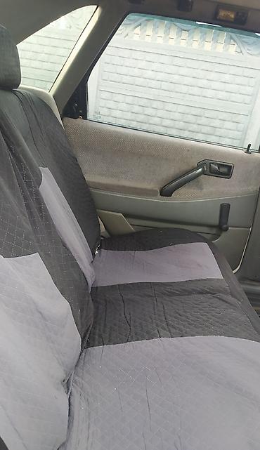 Volkswagen: Volkswagen Passat: 1988 г., 1.8 л, Механика, Бензин, Седан — 9