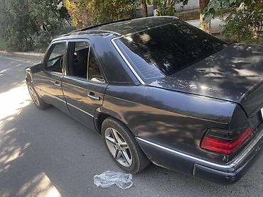 niva kuza: Mercedes-Benz E-Class W124 sedan - Korpus: 4 qapılı sedan, qara rəng — 3