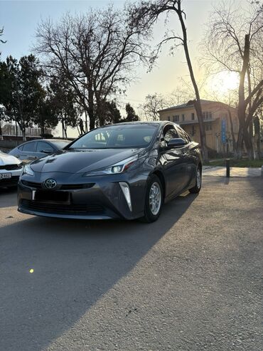 купить машину за 2000 долларов: Toyota Prius: 2021 г., 1.8 л, Автомат, Гибрид, Хэтчбэк