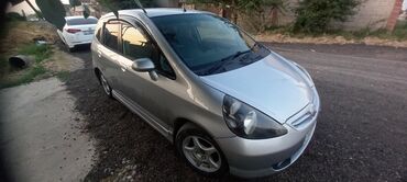 купить бу электромобиль из китая: Honda Fit: 2002 г., 1.3 л, Вариатор, Бензин, Хэтчбэк