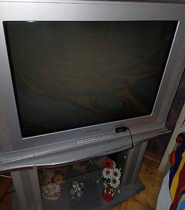 Samsung CRT televizor və TV stendi - Ekran: təxminən 29–32 düym