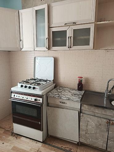 Uzunmüddətli kirayə mənzillər: Bileceride ploşada yaxin 2/2 mertebesinde 2 otaqli bina evi 350 — 3