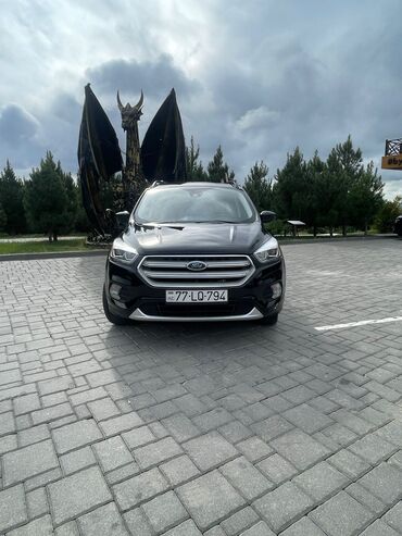 ford satışı: Ford Escape: 1.5 l | 2019 il 92000 km Krossover