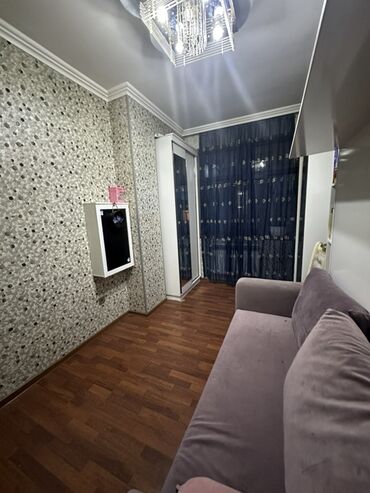 Uzunmüddətli kirayə mənzillər: Mətbəx hissəsində ağ rəngli modul mebellərlə təchiz olunmuş, qara -da lalafo.az — 18 Uzunmüddətli kirayə mənzillər: Mətbəx hissəsində ağ rəngli modul mebellərlə təchiz olunmuş, qara — 18