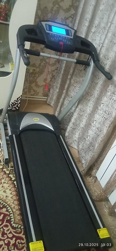 qaçış aparatları: Satilir ideal veziyyet, istifede etmedi űcűn satilıruşaq cun bŏyuk — 2