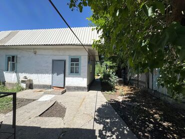 продаю дом в рассрочку в бишкеке: Дом, 49 м², 3 комнаты, Агентство недвижимости, Косметический ремонт