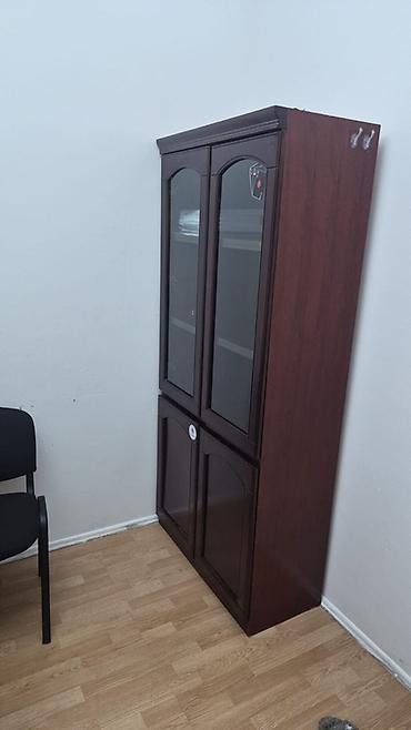 Офисные гарнитуры: Ofis mebelləri dəsti Tərkib: - Direktor masası: L-formaya yaxın geniş — 3