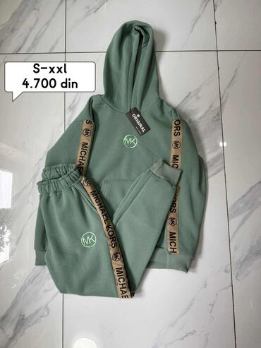 Gornji i donji deo: Ženske Futrovane trenerke 
S-xxl
4.700 din na lalafo.rs — 2 Gornji i donji deo: Ženske Futrovane trenerke 
S-xxl
4.700 din — 2