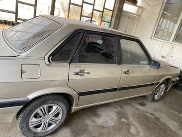 Audi: Audi 90: 1985 г., 2 л, Автомат, Бензин, Седан