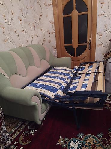 Divanlar: İki rəngli yumşaq divan - Dizayn: açıq yaşıl və bej panellərlə — 3