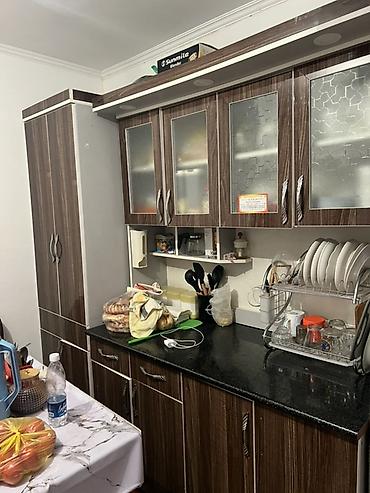 Эмерек гарнитурлары: Кухонный гарнитур с обеденной зоной Комплектация: - Напольные и — 2