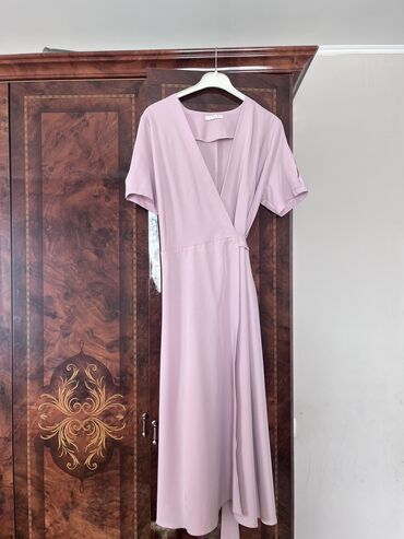 платья 50: Вечернее платье, А-силуэт, Средняя модель, С рукавами, XL (EU 42)
