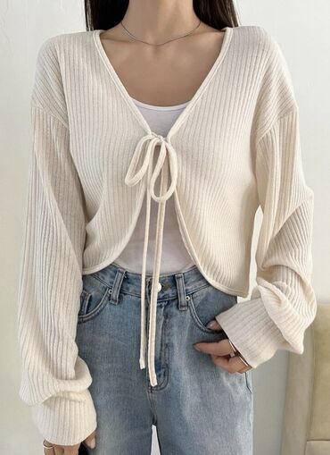 вязаную кофточку: Женский свитер