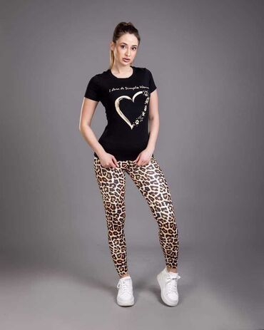 ženski kompleti sa pantalonama: Helanke likra i majica pamuk sa elastinom. LEOPARD model Domaca