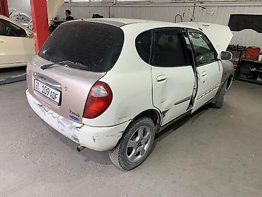 Toyota: Toyota Duet: 2000 г., 1 л, Автомат, Бензин, Хэтчбэк — 2