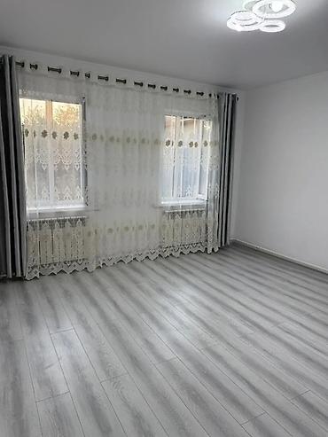Дома: 50 м², 3 комнаты, 3 мкр, Без животных — 3
