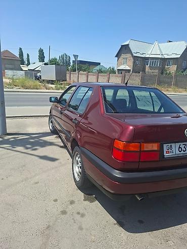 Транспорт: Volkswagen Vento: 1995 г., Седан — 3