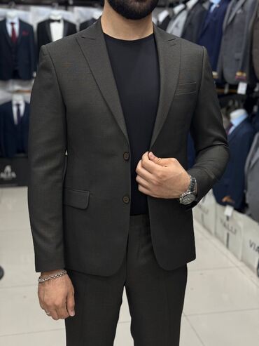 Kostyumlar: Kişi Kostyum Dəstləri - Klassik və modern kəsim: dar siluet, çiynə — 32