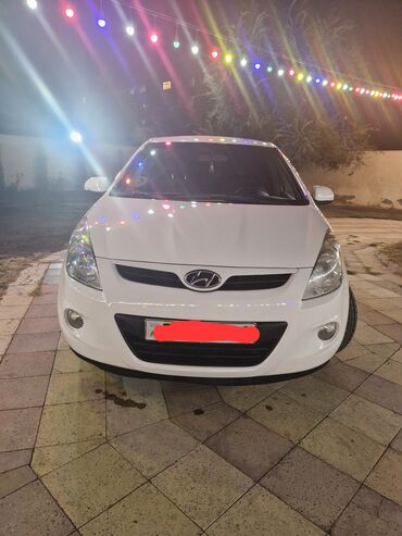 Avromobil kredetle verilir. ilkin odenis 4300 azen ayda 500 azen 36