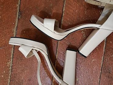 Basanoşka və səndəllər: Qadın yüksək dabanlı sandal – qara rəng - Ölçü: 36 (daban altındakı — 9
