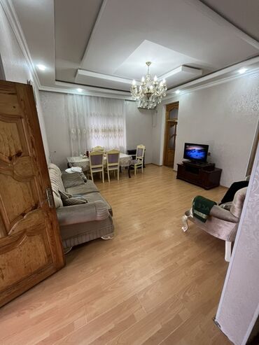 Mətbəx mebeli: Satılır: 2 otaqlı mənzil üçün hazır mətbəx və yataq otağı mebelləri — 8