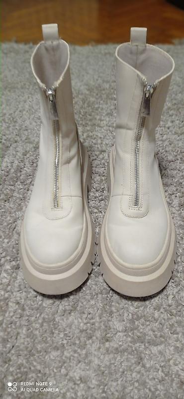 Gležnjače: Ženske čizme sa debljim đonom – krem/bela boja - Model: gležnjače sa — 2