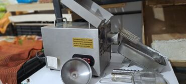 Avadanlığın icarəsi: Paslanmayan poladdan hazırlanmış bu yağ pres maşını müxtəlif toxum və