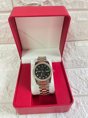 Ručni satovi: Cena: 3100 (sa kutijom)
Cena:2600 (bez kutije) ✨ — 15