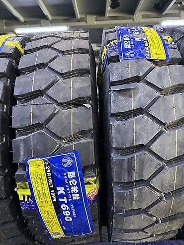 Шины: Грузовые шины для тягачей и самосвалов — широкий выбор моделей и — 25