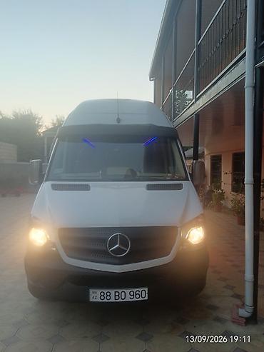 10 40 motosiklet yağı: Mercedes-Benz Sprinter: 2.7 l | 2012 il Mikroavtobus — 1