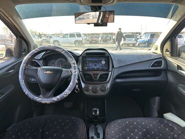 Chevrolet: Chevrolet Spark: 2018 г., 1 л, Автомат, Бензин, Хэтчбэк — 3
