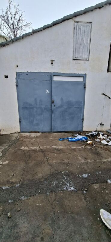 Навесы: Ворота на гараж, окна деревянные б/у фермы металлические, мачта — 1