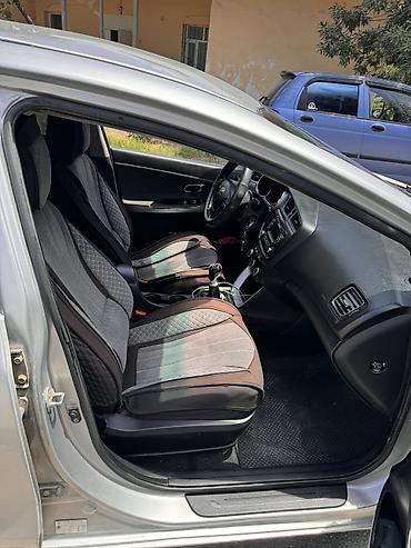 джили авто: Kia Ceed: 2013 г., 1.6 л, Механика, Бензин, Хэтчбэк — 6