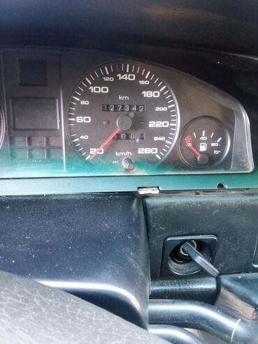 Audi: Audi 100: 1991 г., 2.3 л, Механика, Бензин — 12