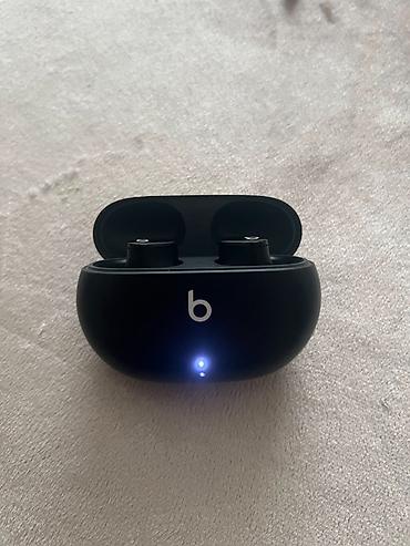 beats solo: Beats Studio Buds simsiz qulaqlıq - Rəng: qara - Kompakt, yumru — 1