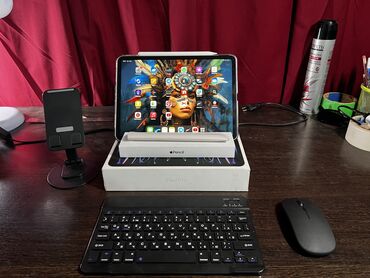 зарядник на ноутбук: Планшет, Apple, память 128 ГБ, 10" - 11", Wi-Fi, Б/у, Классический цвет - Серебристый