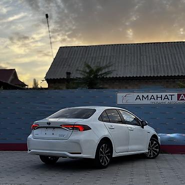 шевроле еквінокс: Toyota Corolla: 2022 г., 1.8 л, Автомат, Гибрид, Седан — 3