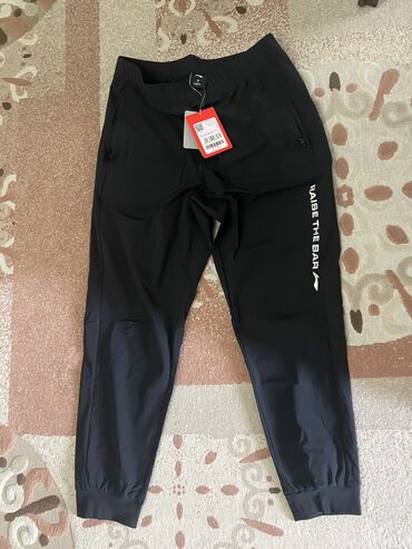 приталенные брюки мужские: Шымдар L (EU 40), түсү - Кара