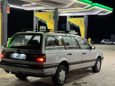 Volkswagen: Volkswagen Passat Variant: 1988 г., 1.8 л, Механика, Бензин, Универсал — 8